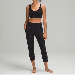 Lululemon Alton High Rise Cropped Jogger